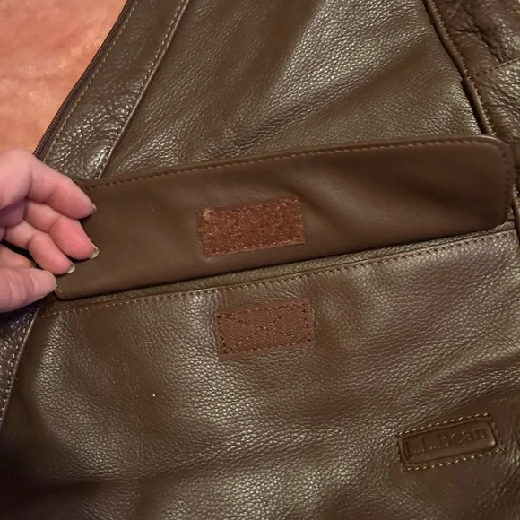 LL Bean Brown Leather Sling AmeriBag - Picture 9 of 14